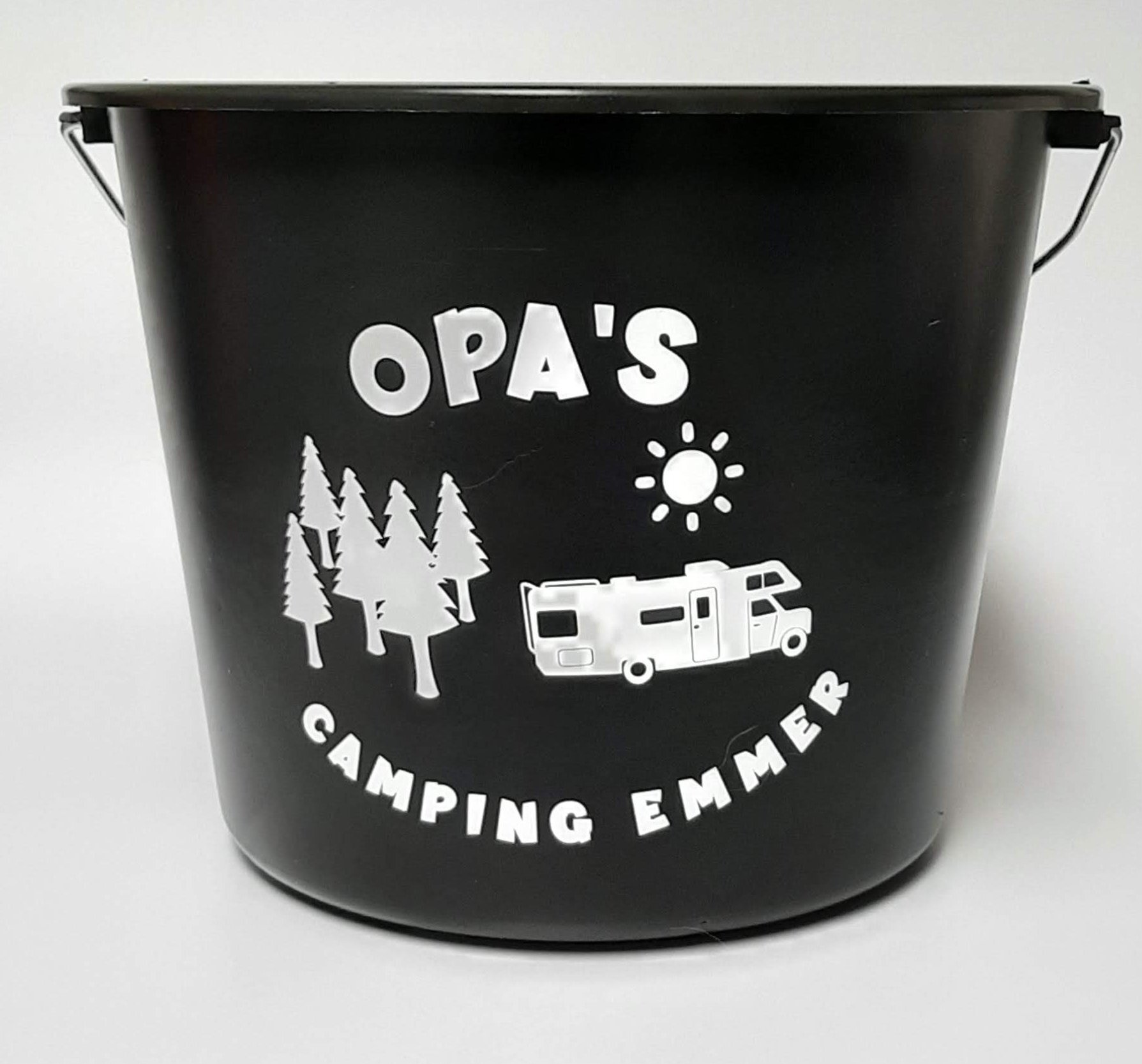 Opa's camping emmer met camper